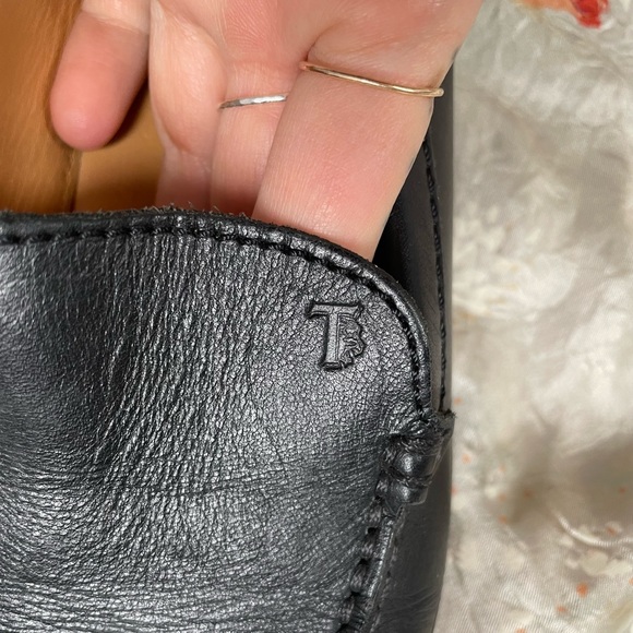 Tod’s Classic Black Leather Loafers size 7 - Picture 5 of 5